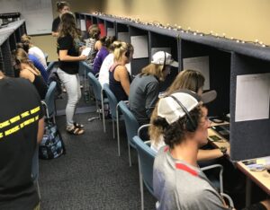 Luther Students working Phonathon