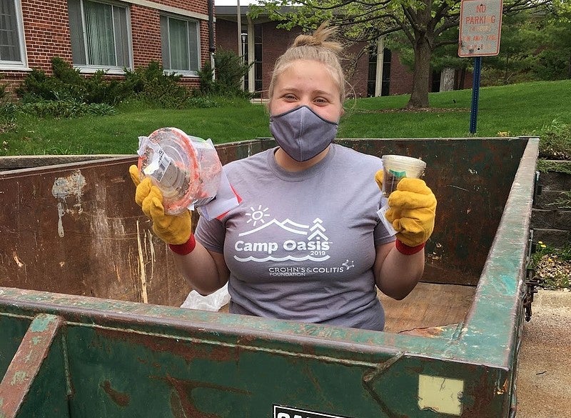 Student participates in Luther's move out mindfully program