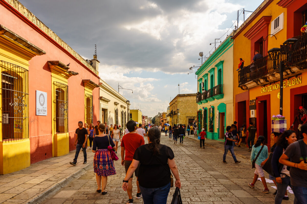 picture of a vibrant street in Oaxaca, Mexico