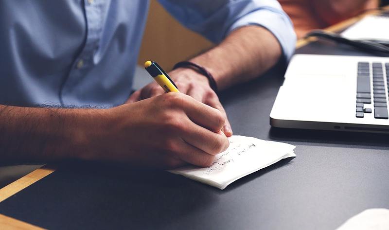 picture of a student preparing to request for recommendation letter