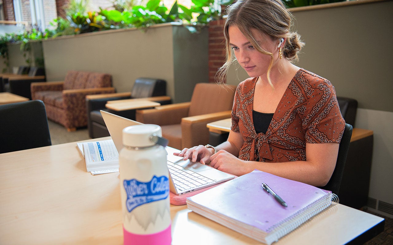 Luther student studying in the Valders Pit.