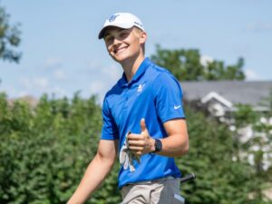 Pieter Rippentrop smiling with a thumbs up